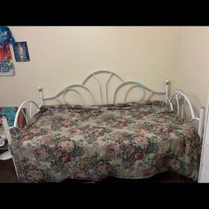 Twin size day bed & white dresser.